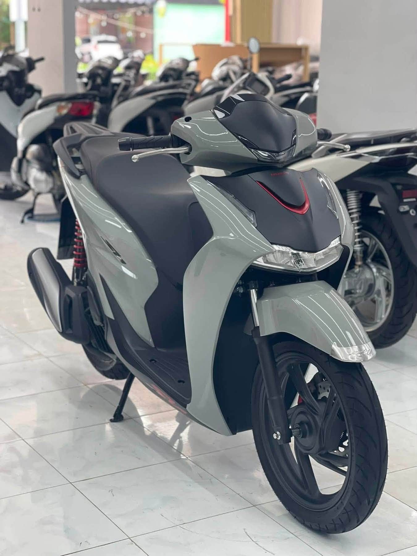 Đổ đầy bình SH 125 tốn bao nhiêu tiền?