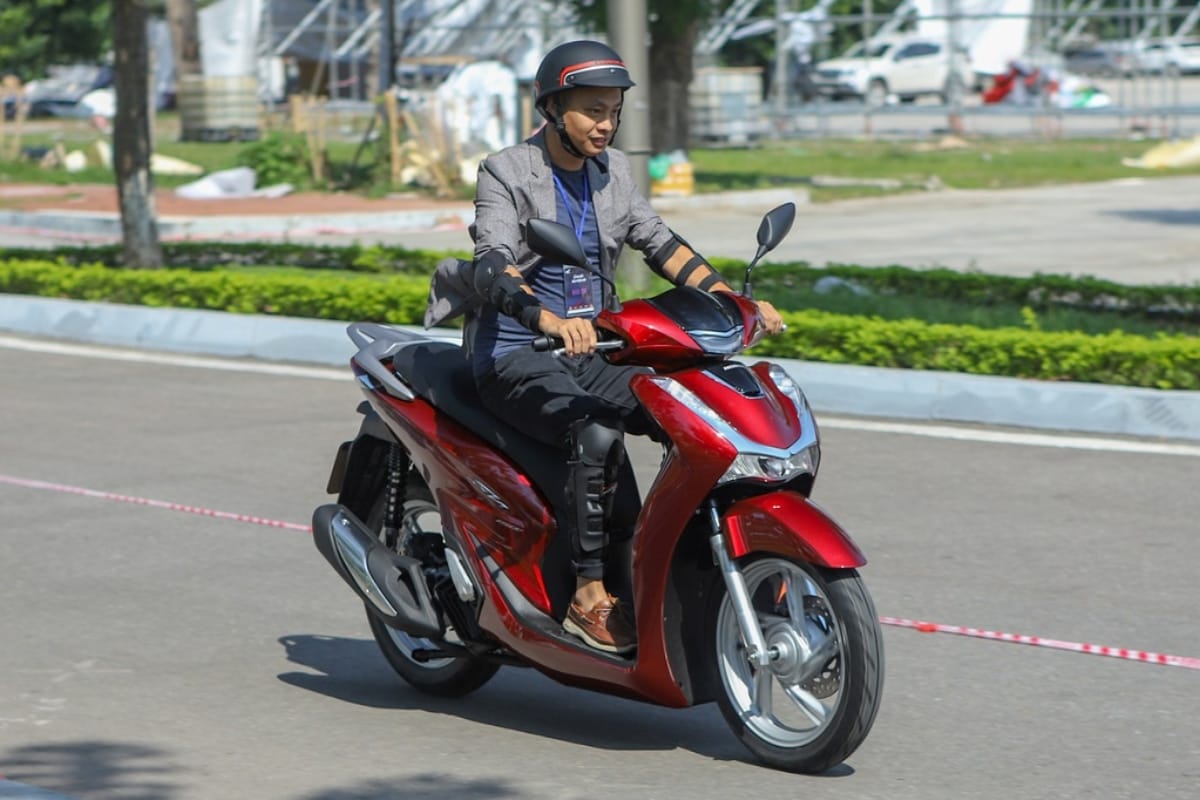 SH125 thi bằng gì năm 2026?