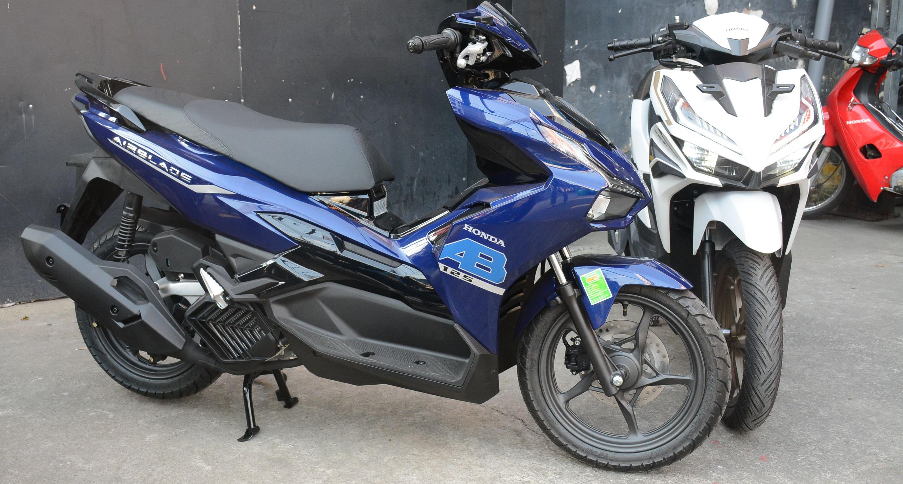1 so-sanh-air-blade-125-voi-vario-125-phien-ban-2022-chi-tiet-nhat.jpg