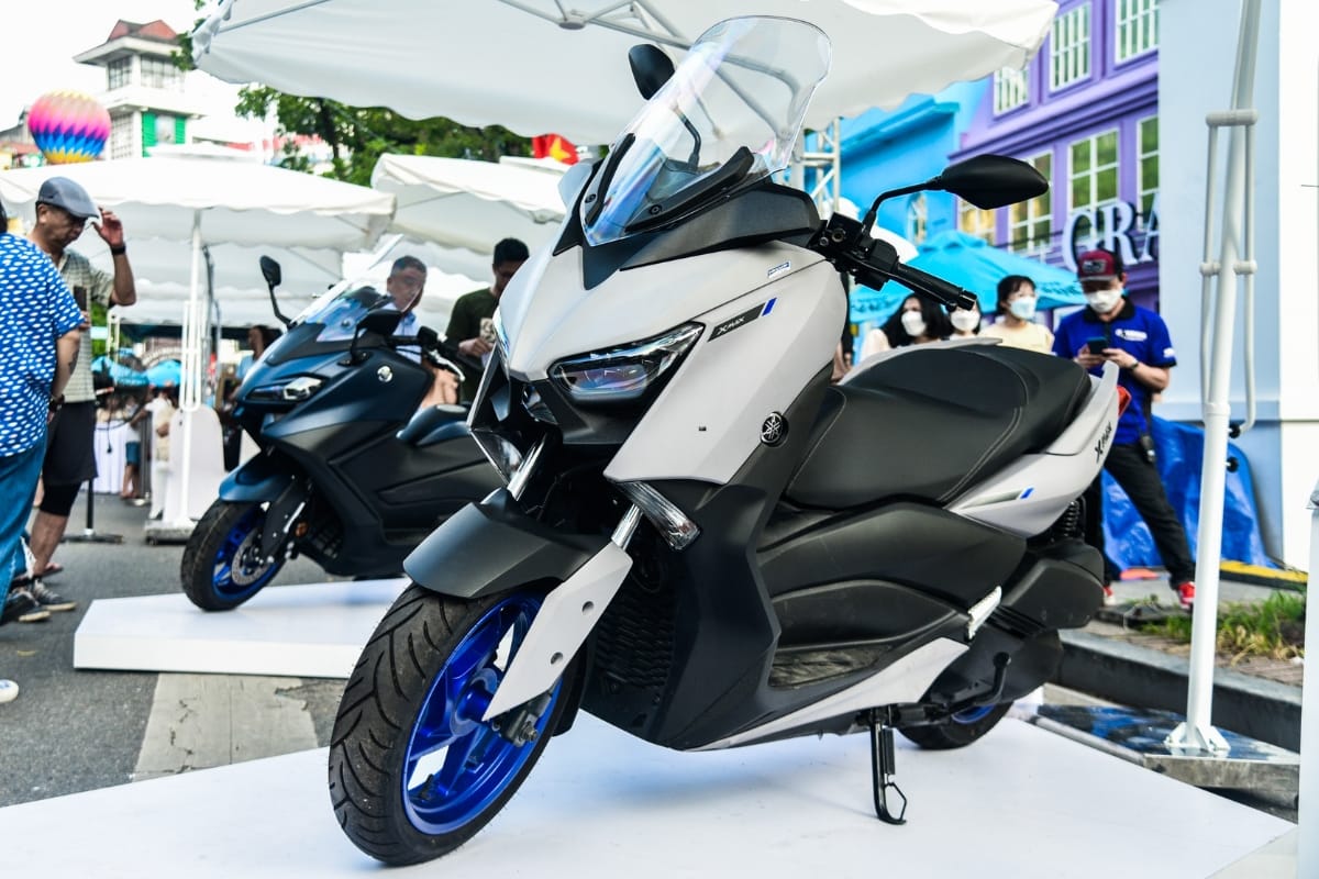 XMAX 300 thiên về đường dài